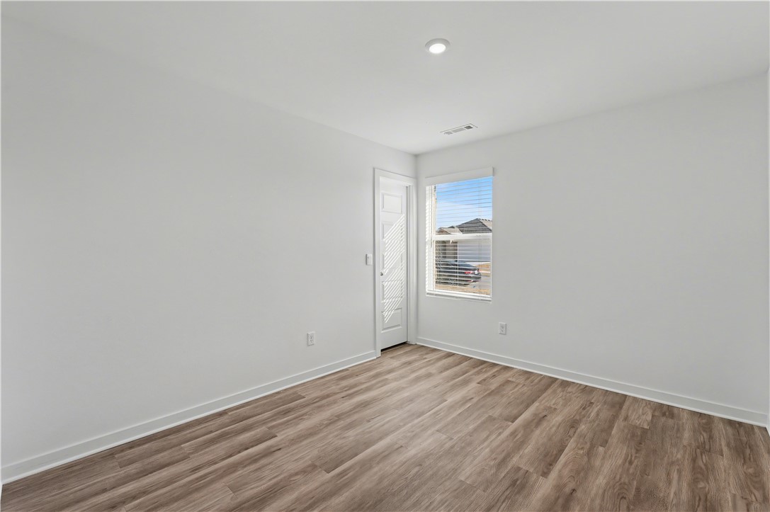 Wagon Wheel Crossing - Residential Lease