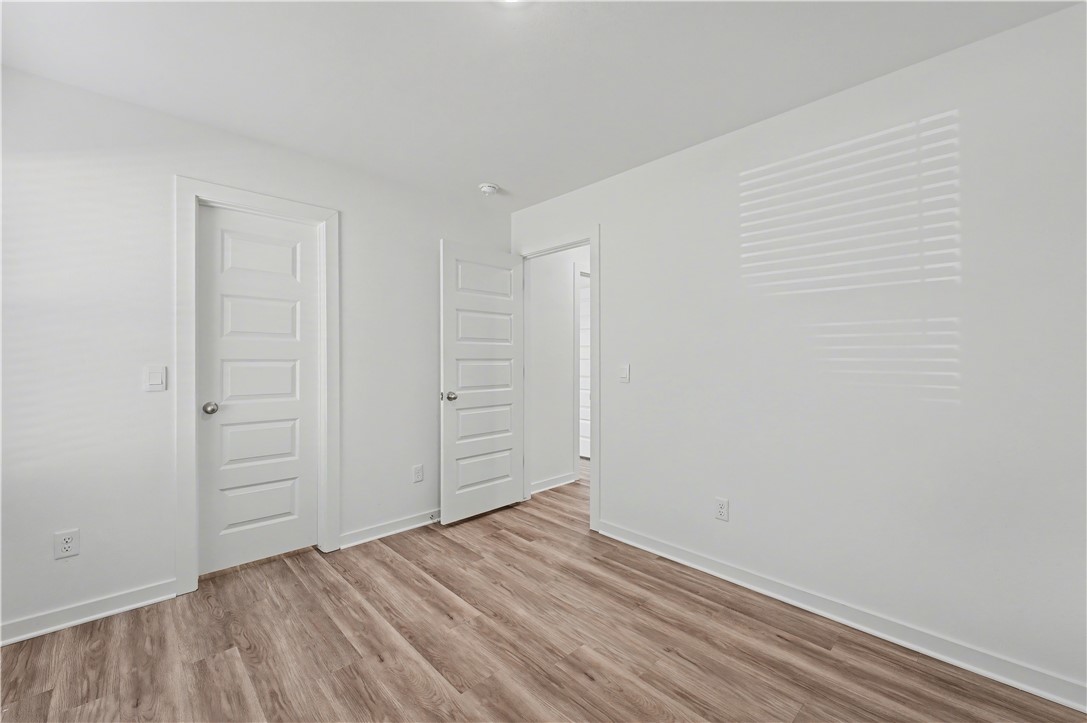 Wagon Wheel Crossing - Residential Lease