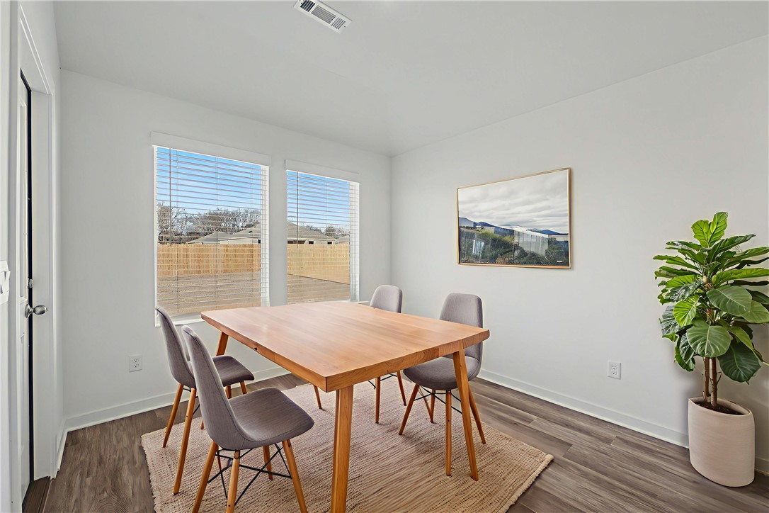 Wagon Wheel Crossing - Residential Lease