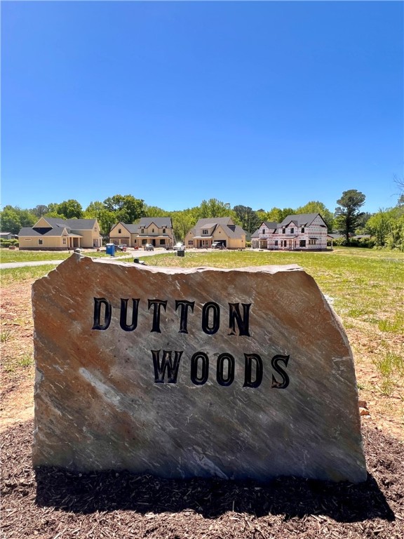 Dutton Woods - Residential
