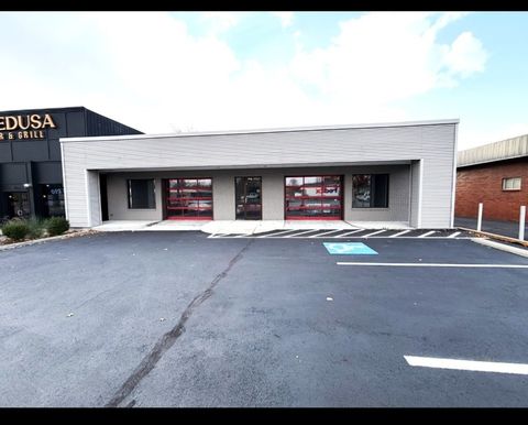 Photo of 711 Emma, Springdale, AR 72764 (MLS # 1328690)