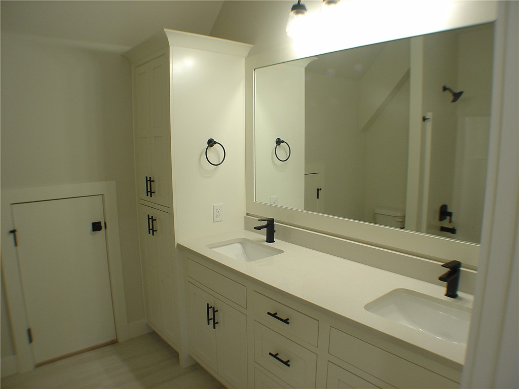 Edgar Estates Sub Bentonville - Residential Lease