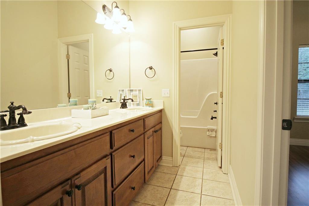 Willowbend Sub Bentonville - Residential Lease