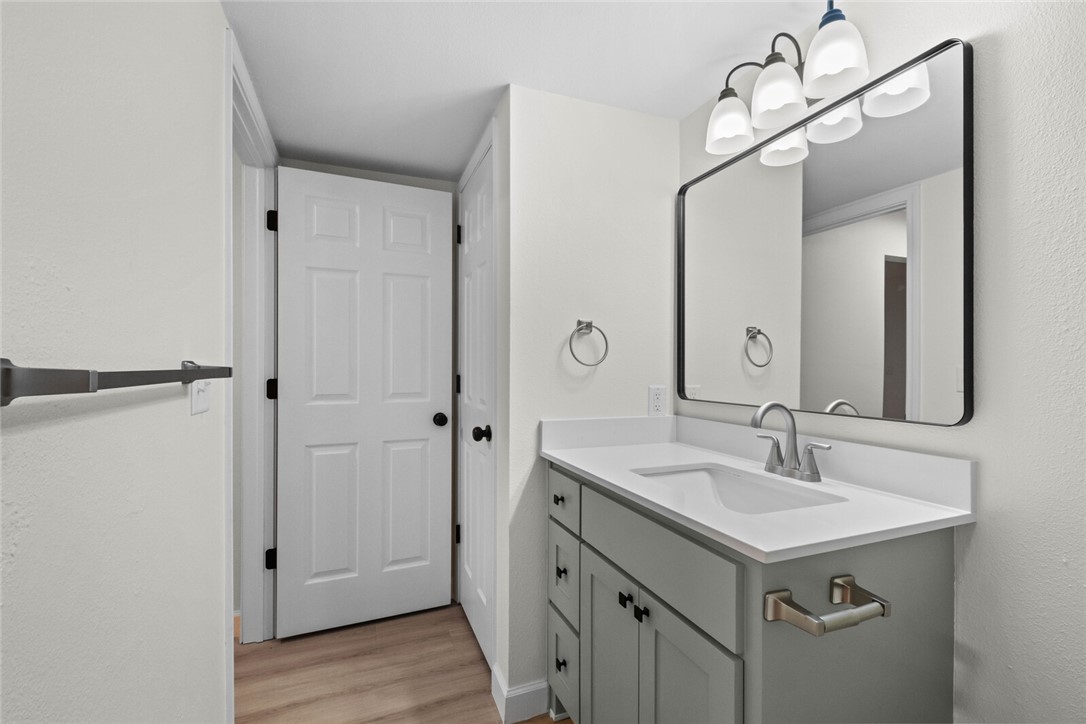 Royal Oaks Estates - Residential Lease