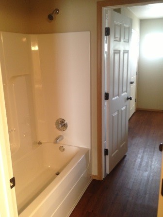 Stadium Centre Cottages Lts 1214 - Residential Lease