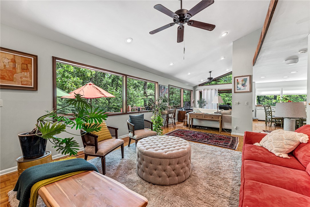Twin Oaks Sub - Residential