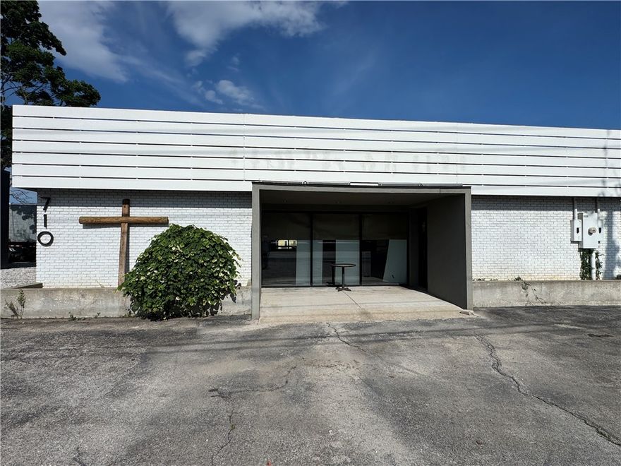 Downtown Rogers property on 2nd Street.