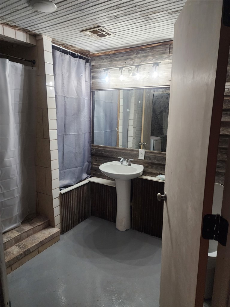 S-T-R: 05-17-28 - Residential