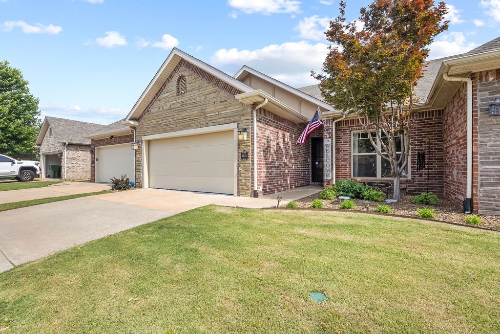 Shadow Valley Twnhms Ph 1 Rogers - Residential