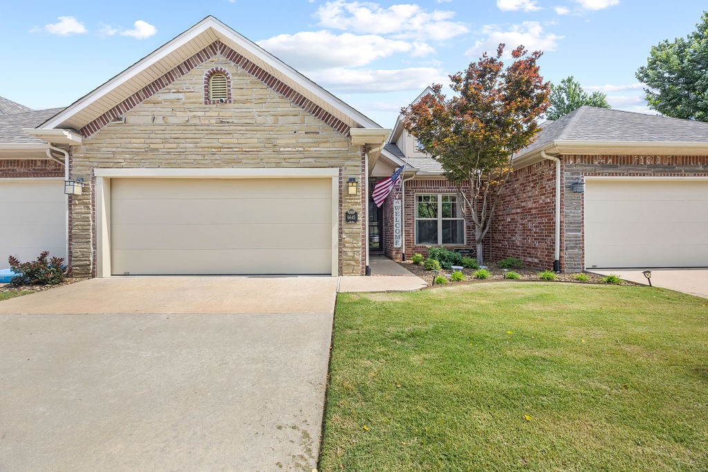 Welcome to 6645 W Valley View Rd, a beautifully maintained townhouse in the prestigious gated community of Shadow Valley. This single-level living open floor plan has vaulted ceilings and abundant natural light. The kitchen features granite countertops, stainless steel appliances, and a walk-in pantry. The spacious primary suite includes a walk-in closet and a large en-suite bath with dual vanities and a walk-in shower. Step outside to a stunning patio with a screened-in covered addition perfect for relaxing or entertaining. This townhouse has been completely updated(see attachment). As a resident of Shadow Valley, you’ll enjoy world-class amenities including a golf course, clubhouse, fitness center, pool, and tennis. Don’t miss your chance to enjoy luxury living in one of Rogers’ most desirable neighborhoods. Schedule your tour today!