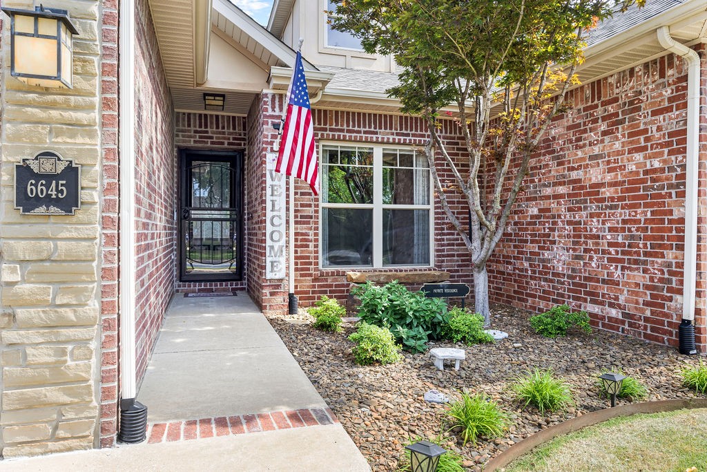 Shadow Valley Twnhms Ph 1 Rogers - Residential