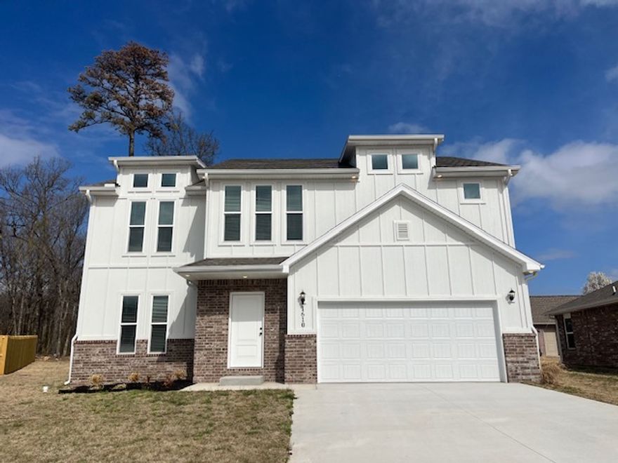 Convenient to Bentonville West High School! Awesome open kitchen and formal dining room! Could be 4th bedroom or a large bonus room upstairs and has a closet would make a great game room. Primary bedroom has an area that could be used as an office or storage. Large walk-in closets and double vanities! Spacious kitchen with island and walk in pantry. Eat in kitchen and formal dining area. Fenced in back yard. Located in a cul-de-sac.