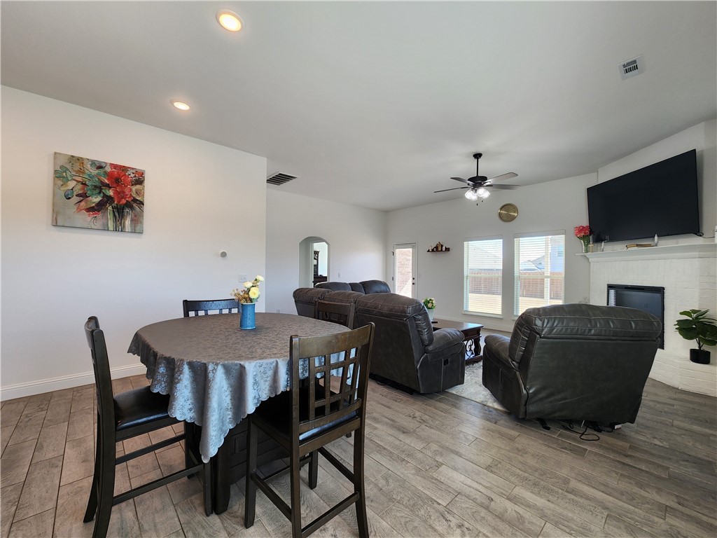 Pines Ph III, The Centerton - Residential