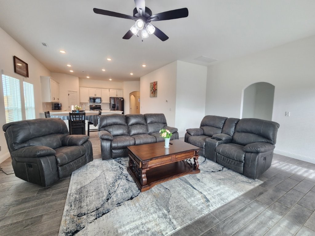 Pines Ph III, The Centerton - Residential