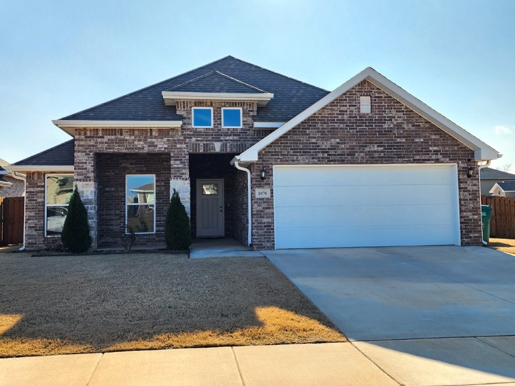 Pines Ph III, The Centerton - Residential