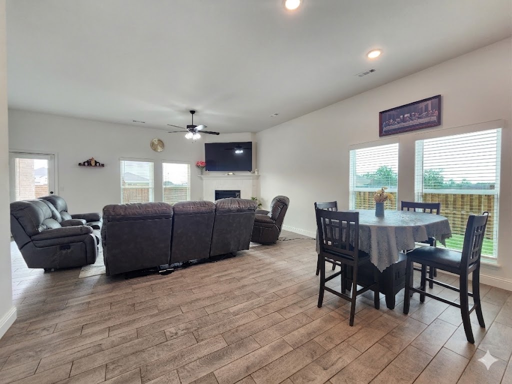 Pines Ph III, The Centerton - Residential