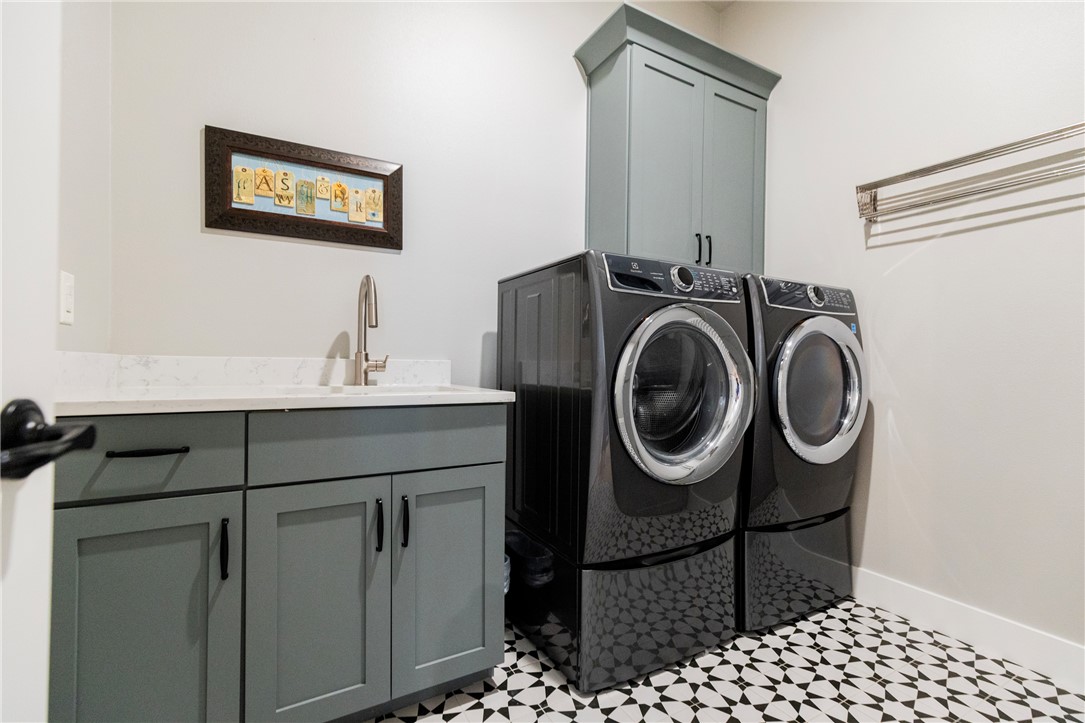 Cobble Creek - Residential