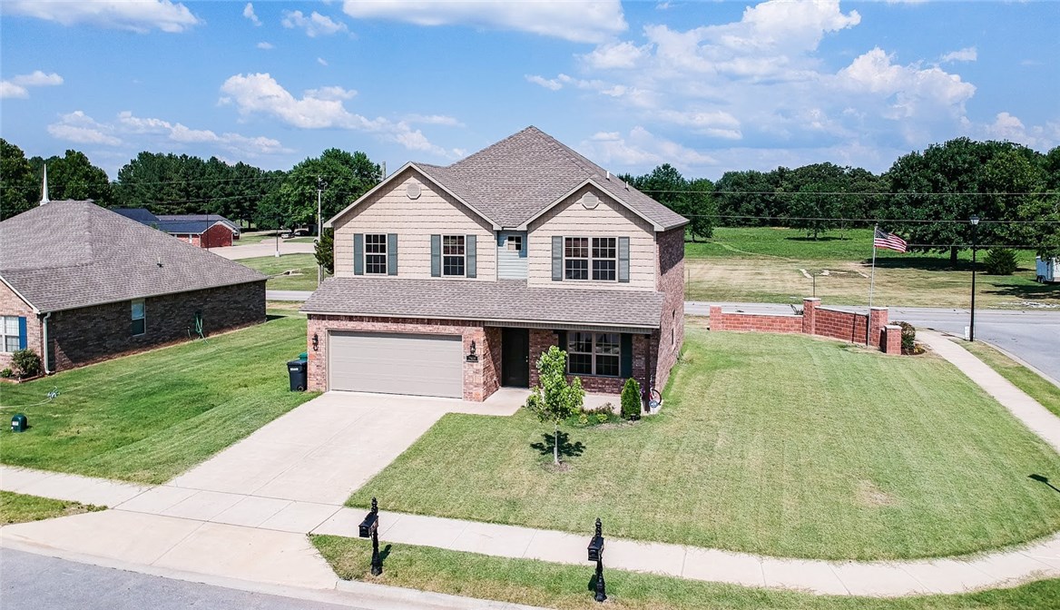Built in 2016, this 4 bedroom, 2.5 bath, family style home that is located in Rogers will certainly not disappoint! The 2799 sq foot house is up to date and offers a fresh new style to the market. The exterior is framed in a harmonic combination brick and wood paneling. All of the downstairs has wood or tile flooring, the kitchen appliances are newly installed, and the house is priced at only $89 per square feet!!
*Owner financing is available*