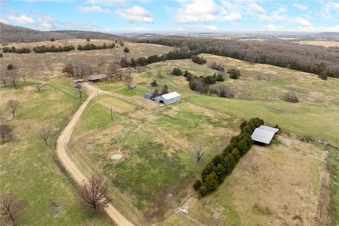 Photo of 654 County Road 637, Berryville, AR 72616 (MLS # 1331454)