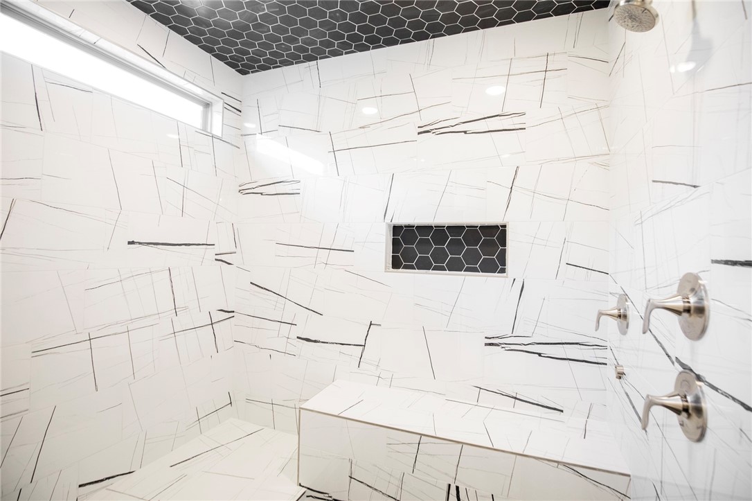 WALNUT GROVE SUB PH 1-BENTONVILLE - Residential