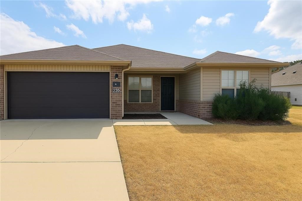 Check out this charming home in a popular neighborhood! The kitchen comes equipped with a pantry, dishwasher, and microwave to make cooking a breeze. With a split floor plan, you’ll enjoy added privacy, and the primary bedroom features a spacious walk-in closet. Out back, the fully fenced yard is perfect for relaxing or entertaining guests. Don’t miss your chance—book a tour today!