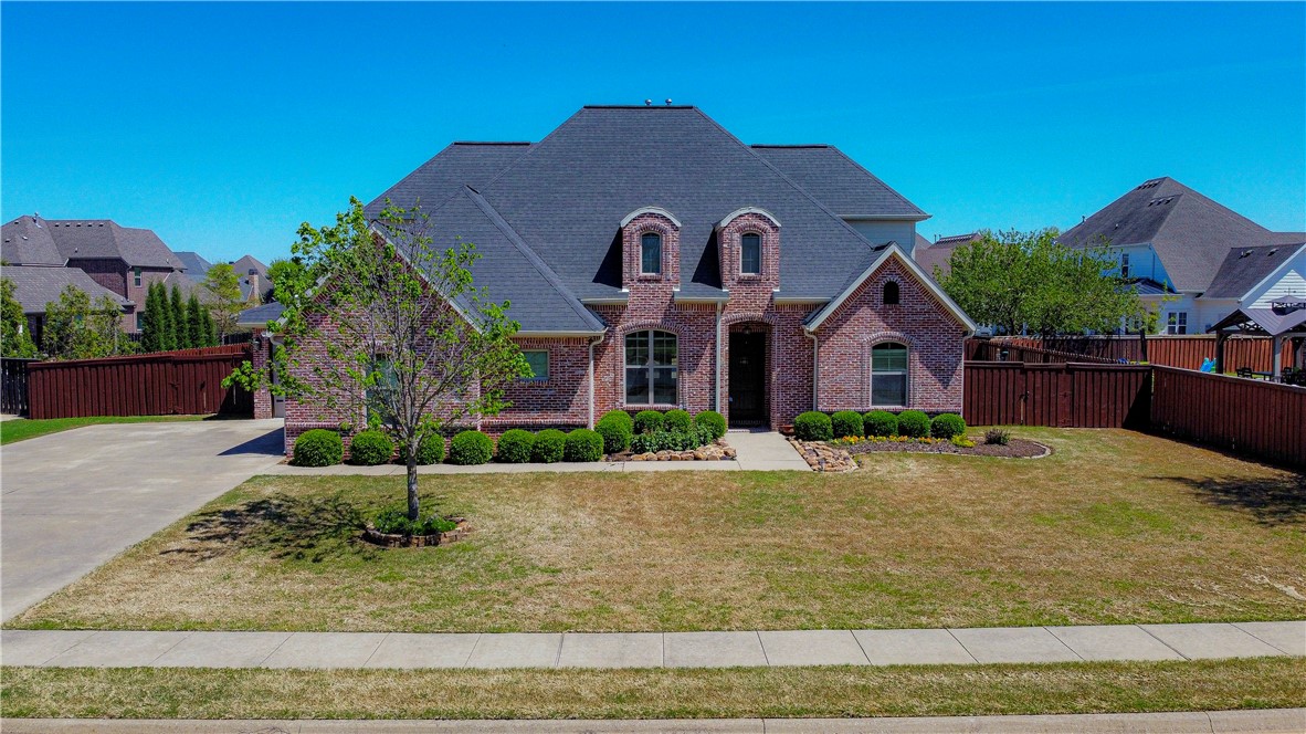 energy efficient, quality built, one owner home. large saltwater pool with new liner, new pump, and in ground cleaning system w a new pump, too. huge kitchen with lots of cabinetry, open to living room that looks out at pool. study has built-in bookshelves. primary suite bath has lg wraparound shower(handicap handles can easily be removed)two vanities and lg closet with built in drawers. laundry has upper and lower cabinets and sink. there is a second bedroom on main level, plus 2 more bedrooms, jack & jill bath, and large bonus room upstairs. central vac, 3 car garages, lots of storage....great subdivision adjacent to the greenway trail, and rogers' newest elementary school. The size was originally listed as 3762 sq ft, but the appraisal came in at 3539 sq ft, so the price was adjusted
