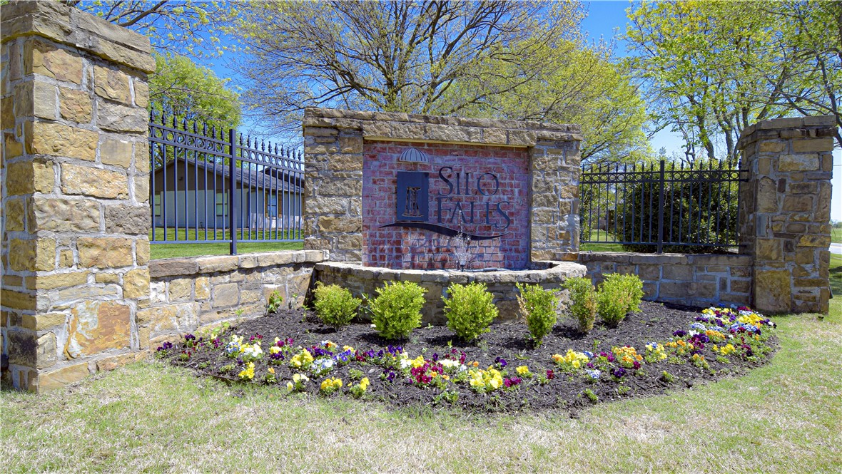 Silo Falls Add Rogers - Residential