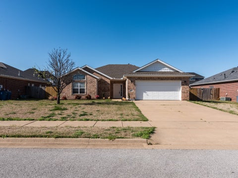 Photo of 2202 SW 19th Street, Bentonville, AR 72713 (MLS # 1362558)