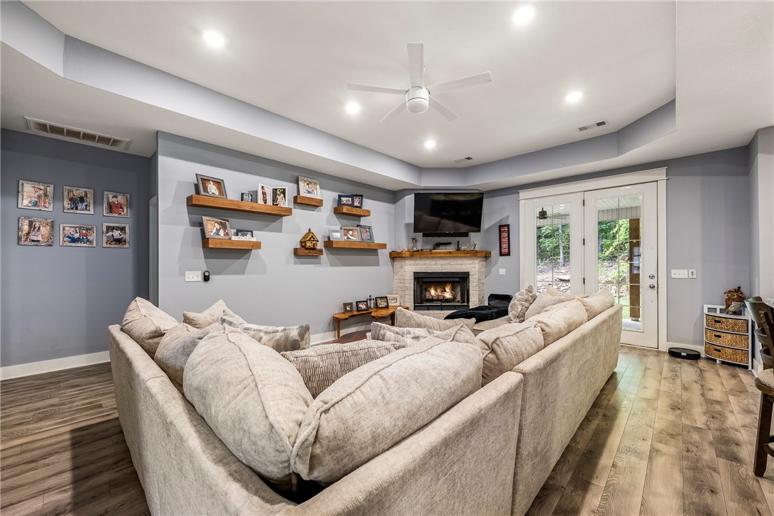 Elkins Outlots - Residential