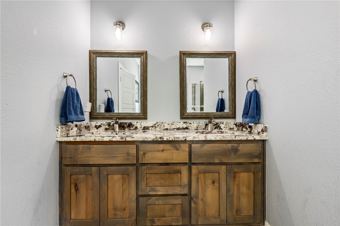 Elkins Outlots - Residential