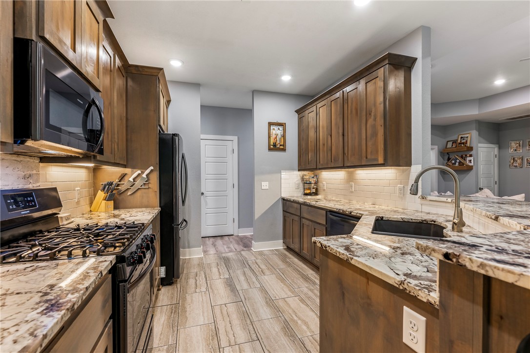 Elkins Outlots - Residential