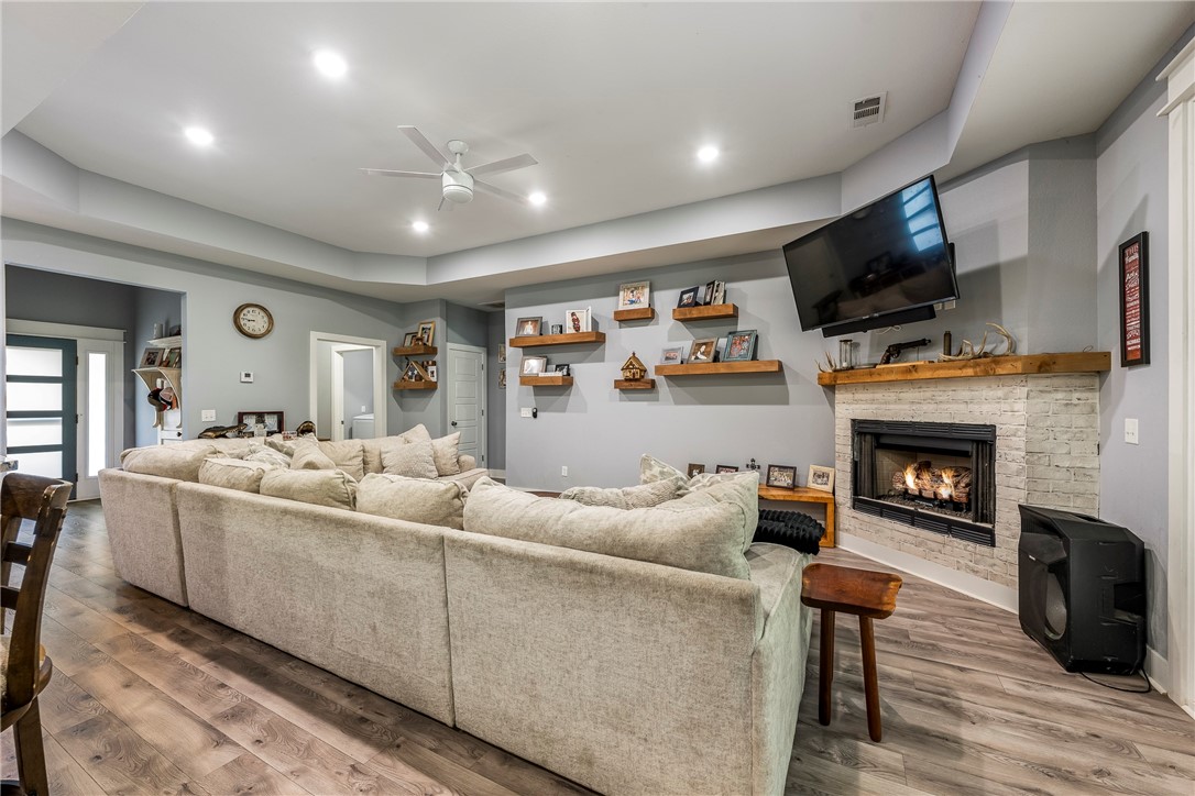 Elkins Outlots - Residential