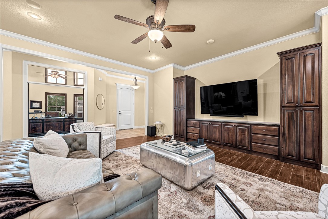 Oaklawn Hills - Residential