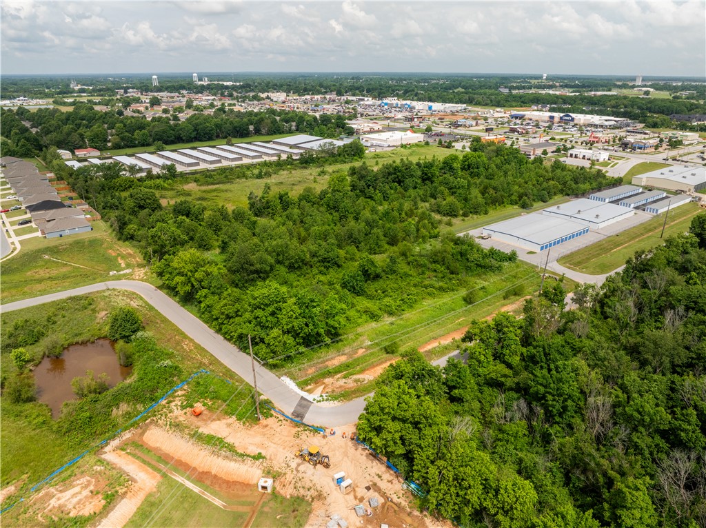 Music Groups Add Siloam Spgs - Land