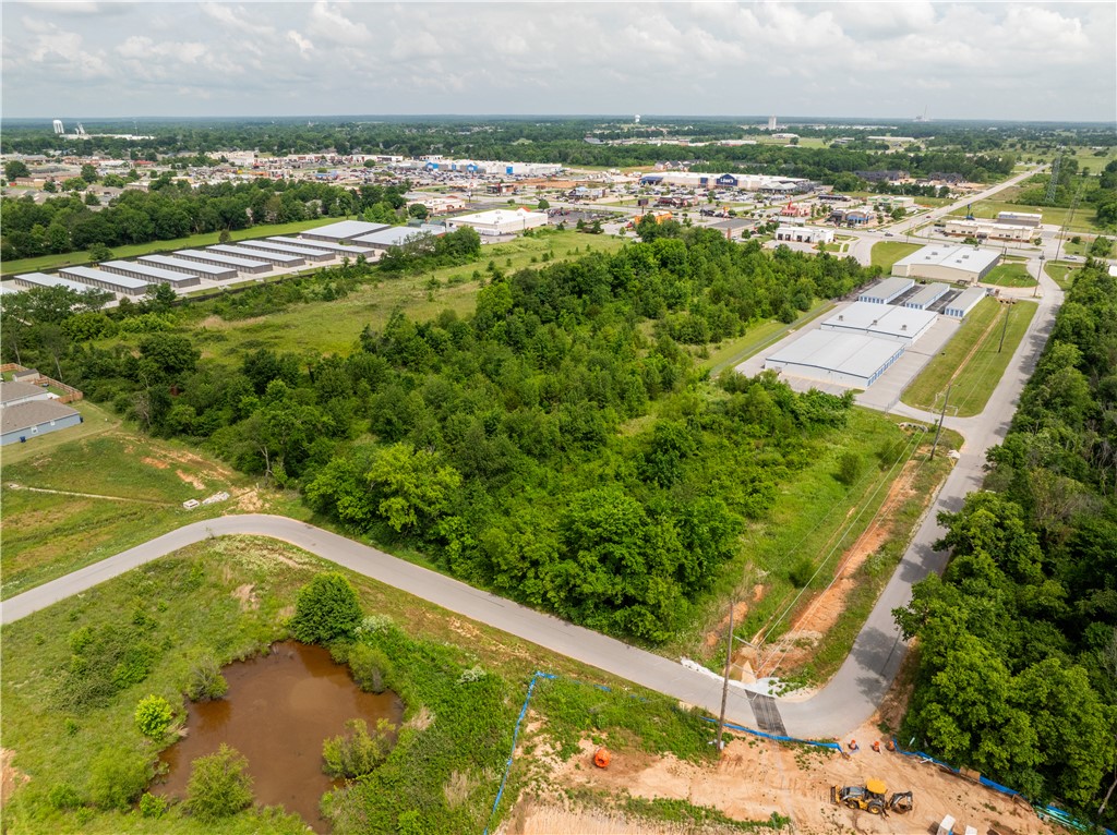 Music Groups Add Siloam Spgs - Land