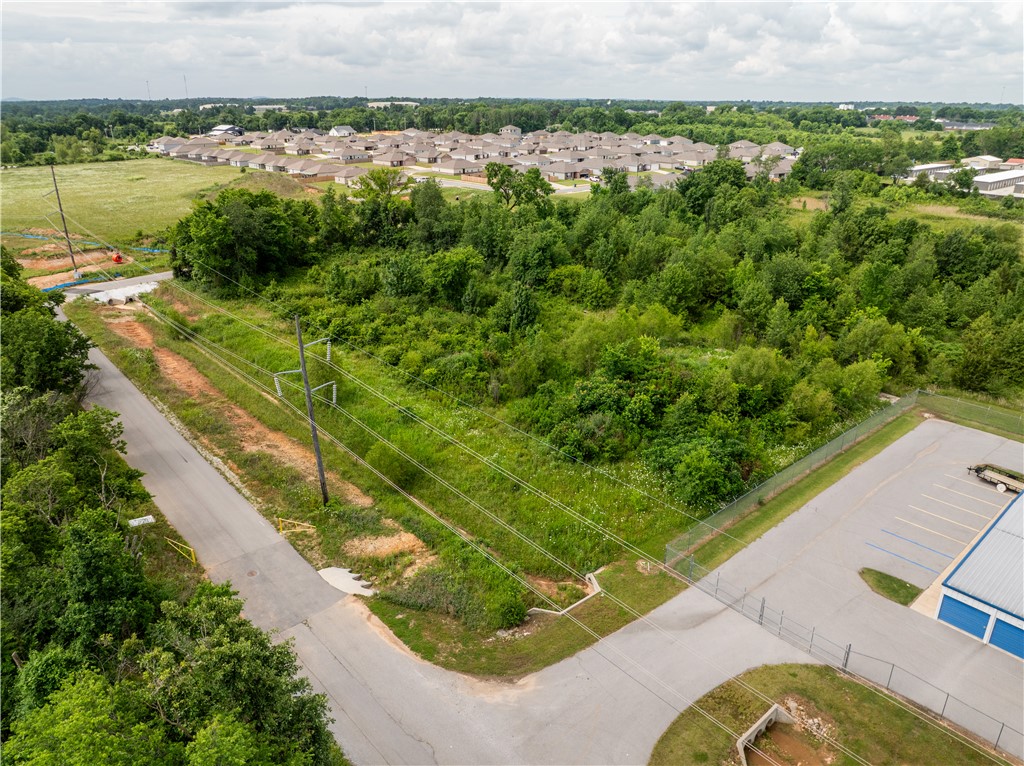 Music Groups Add Siloam Spgs - Land