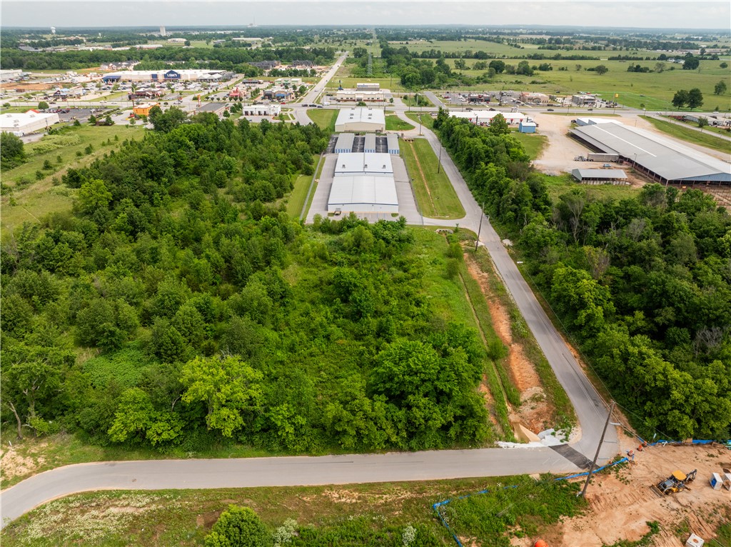 Music Groups Add Siloam Spgs - Land
