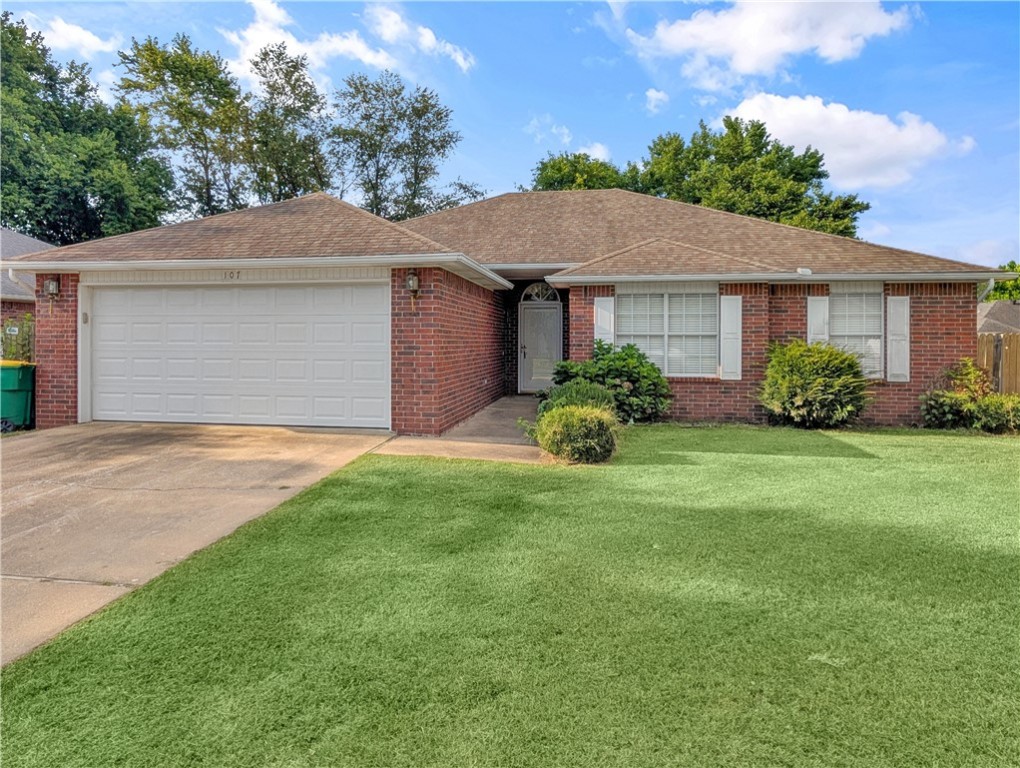 Welcome To Your Next Home! Up To $3000 Preferred Lender Credit! This 3-Bedroom Gem In A Great Centerton Neighborhood Is Everything Youāve Been Looking For. The Living Room Is Spacious And Bright, Featuring A Cozy Fireplace Thatās Perfect For Relaxing And Designed For Easy Furniture Placement. The Kitchen Offers Solid Wood Cabinets And A Casual Eat-In Dining Area, Making It Easy To Hang And Enjoy Meals With Family And Friends. The Primary Suite Is Well-Designed With Dual Vanities And Dual Closets, Giving You Plenty Of Space. The Split Floorplan Provides Privacy, And The Home Has Been Freshly Painted And Offers Brand-New Wood Laminate Flooring Throughout The Living Areas And BedroomsāNo Carpet Here! Outside, Youāll Find A Large, Fully-Fenced Yard, A Back Deck For Hanging Out, And A Storage Building For Extra Space. Plus, Youāll Love Being In Bentonville Schools. Come See It Today!
