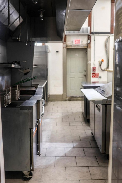 Riley & Armstrong - Commercial Lease