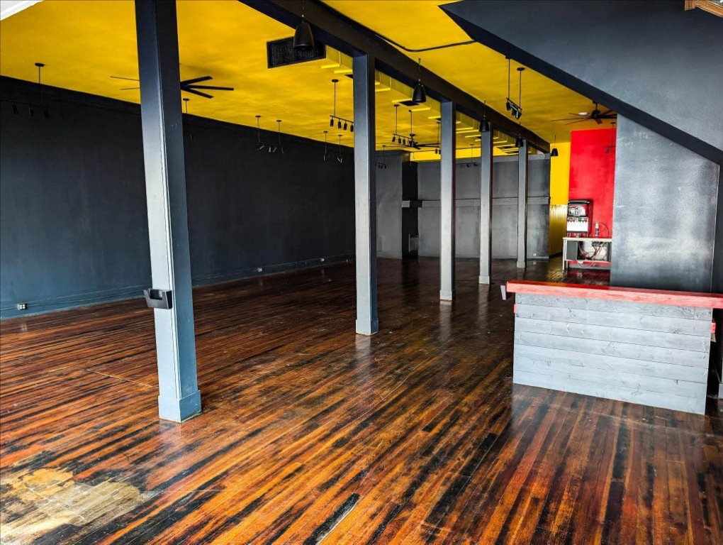 Riley & Armstrong - Commercial Lease