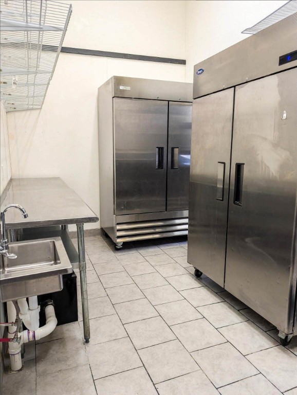 Riley & Armstrong - Commercial Lease