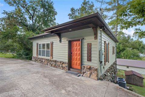 Photo of 10093 Oklahoma Drive, Rogers, AR 72758 (MLS # 1335464)