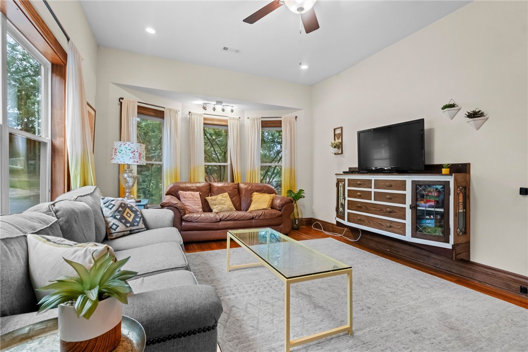 Monte NE Original Rurban - Residential Lease