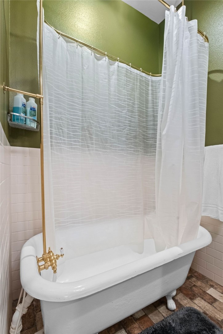 Monte NE Original Rurban - Residential Lease