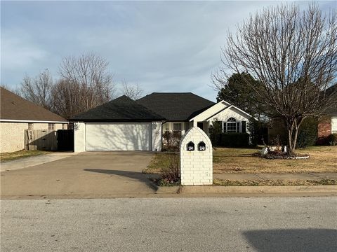 Photo of 2541 Appleglen Street, Springdale, AR 72764 (MLS # 1331074)