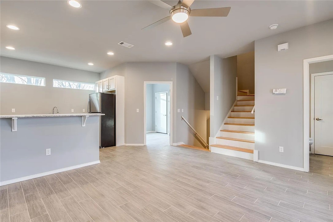 9-16-30 FAYETTEVILLE OUTLOTS - Residential Lease