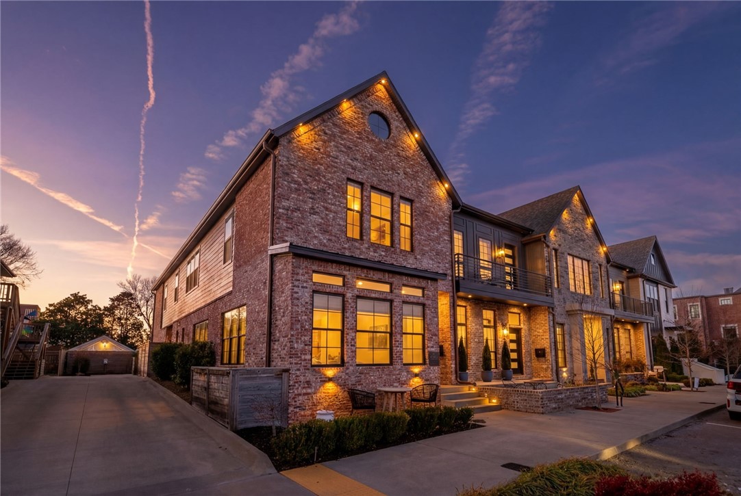 RAILROAD ADD-BENTONVILLE - Residential