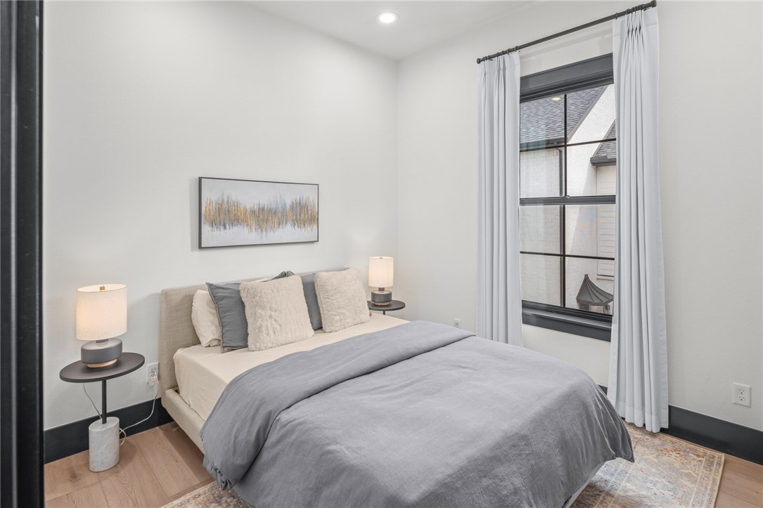 RAILROAD ADD-BENTONVILLE - Residential