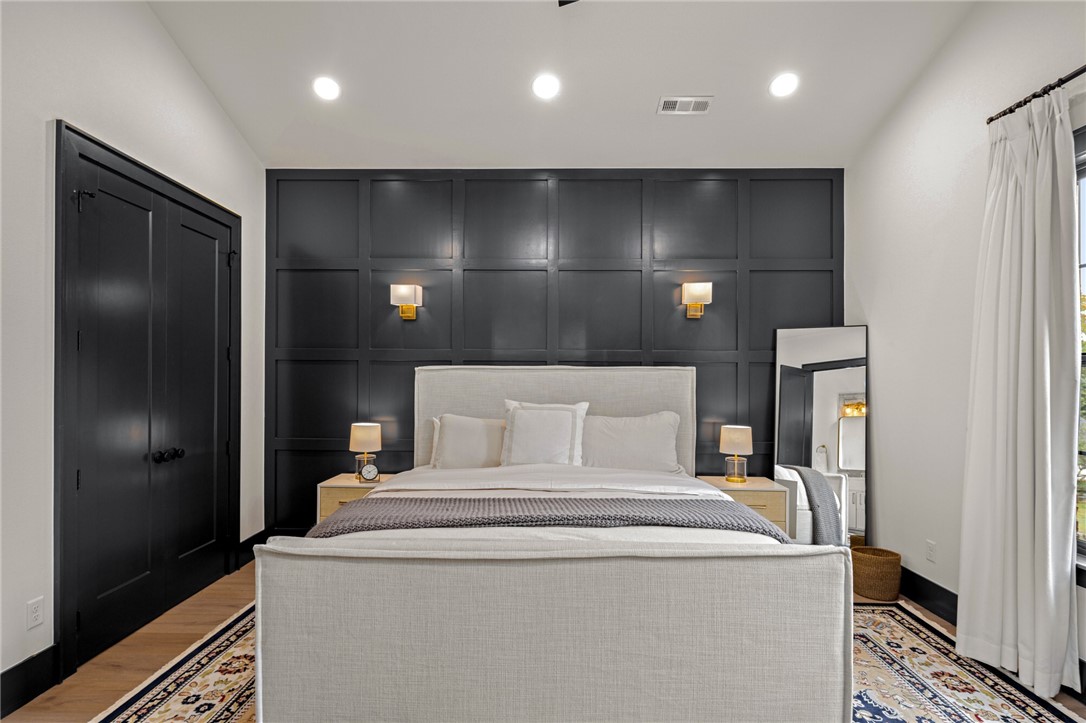 RAILROAD ADD-BENTONVILLE - Residential