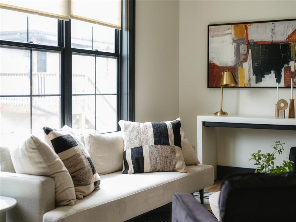 RAILROAD ADD-BENTONVILLE - Residential